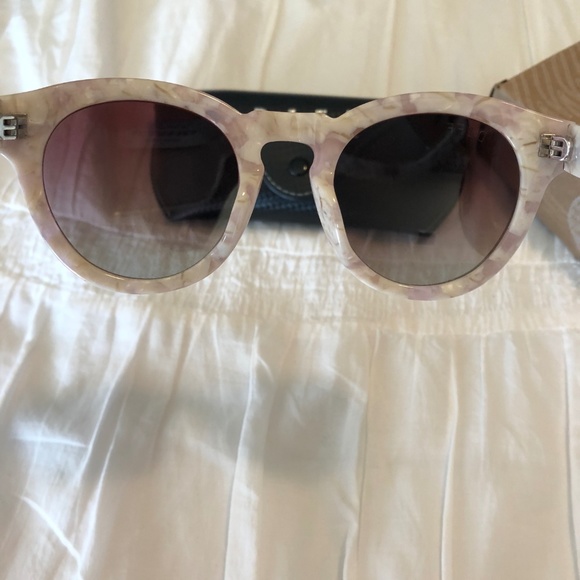 BRAND NEW! Diff Sunglasses - Picture 8 of 8